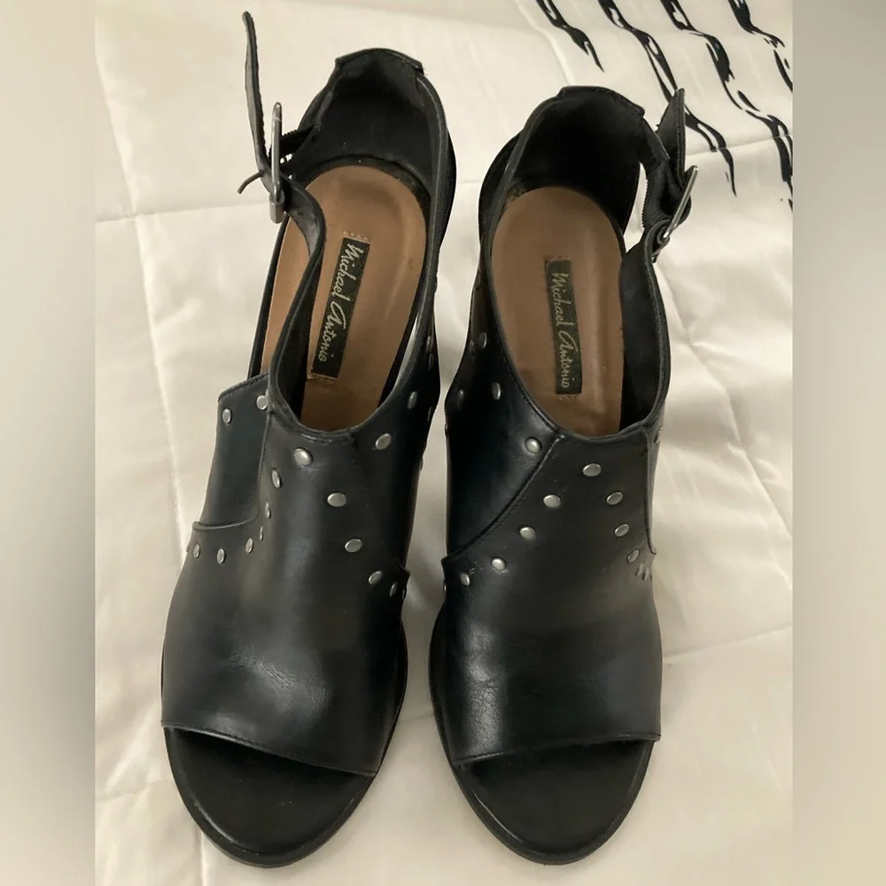 Michael Antonio size 9 heels great condition. Worn only a couple times. - Picture 5 of 6